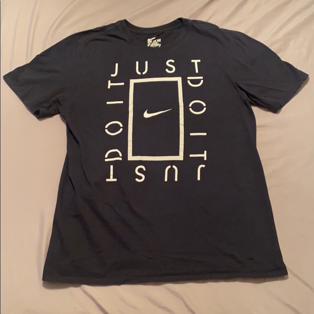 Nike T-shirt